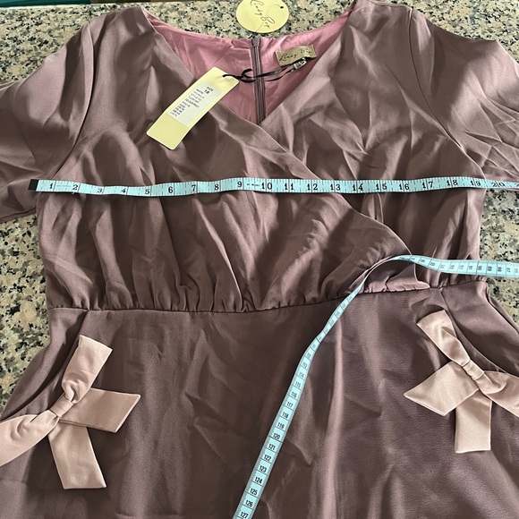 Lindy bop 1x mauve dress with long sleeves and good size pockets new with tags - Picture 4 of 5